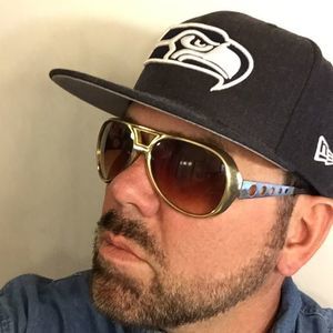 Meet your Posher, Douglas